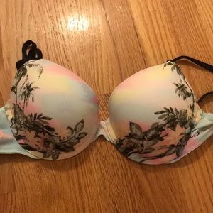Victoria secret everywhere push up bra
